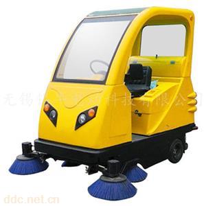 电动四轮清运车