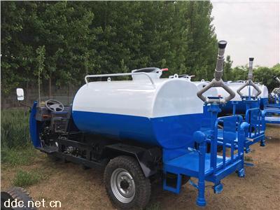 三轮洒水车