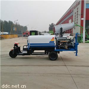 小型电动三轮洒水车